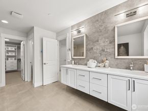 19512 81st Place NE 4, Kenmore WA 98028