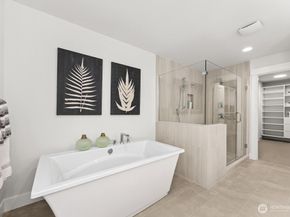 19512 81st Place NE 4, Kenmore WA 98028