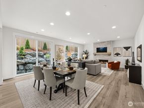 19512 81st Place NE 4, Kenmore WA 98028