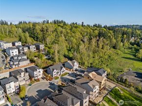 19512 81st Place NE 4, Kenmore WA 98028