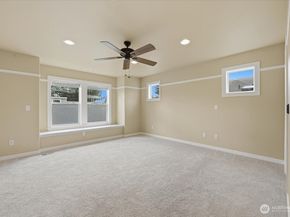 10217 SE 237th St, Kent WA 98031