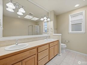 10217 SE 237th St, Kent WA 98031