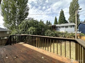 13051 37th Avenue NE, Seattle WA 98125