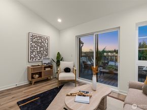 116 D 2nd Street S, Kirkland WA 98033