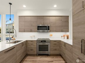 116 D 2nd Street S, Kirkland WA 98033