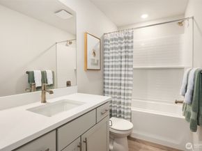 26586 NE 143rd Street NE 3C, Duvall WA 98019