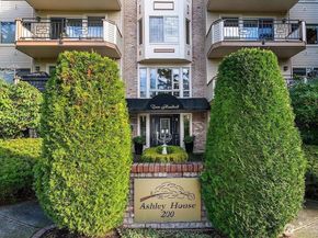 200 99th Avenue NE 16, Bellevue WA 98004