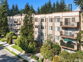 200 99th Avenue NE 16, Bellevue WA 98004