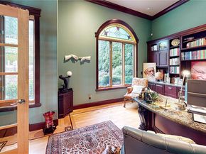 2837 E Lake Sammamish Parkway NE, Sammamish WA 98074