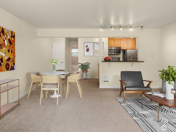 3636 Evanston Avenue N 12, Seattle WA 98103