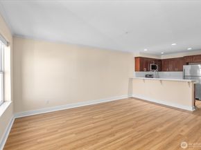 1417 Queen Anne Avenue N 313, Seattle WA 98109