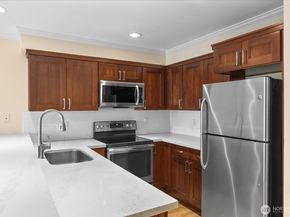 1417 Queen Anne Avenue N 313, Seattle WA 98109