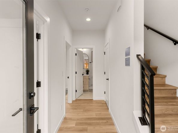 730 A Broadway E, Seattle WA 98102