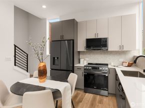 730 A Broadway E, Seattle WA 98102