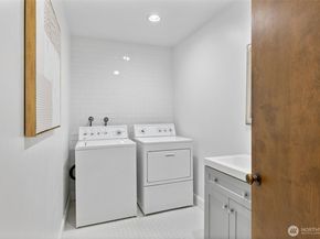 21845 NE 30th Place, Sammamish WA 98074