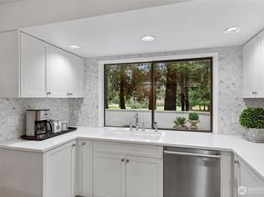 21845 NE 30th Place, Sammamish WA 98074