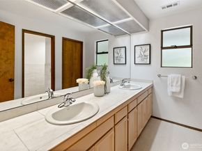 21845 NE 30th Place, Sammamish WA 98074