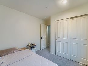 4109 S 220th Place 18, Kent WA 98032