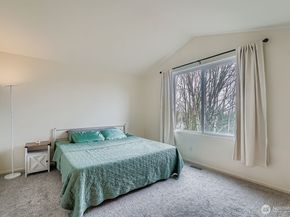 4109 S 220th Place 18, Kent WA 98032