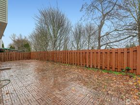 4109 S 220th Place 18, Kent WA 98032