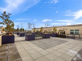 17 W Mercer Street 218, Seattle WA 98119