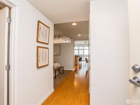 17 W Mercer Street 218, Seattle WA 98119