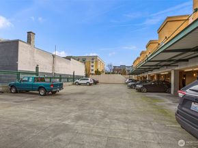 17 W Mercer Street 218, Seattle WA 98119