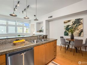 17 W Mercer Street 218, Seattle WA 98119