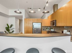 17 W Mercer Street 218, Seattle WA 98119