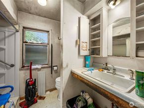 2608 Stevens Drive, Bremerton WA 98312