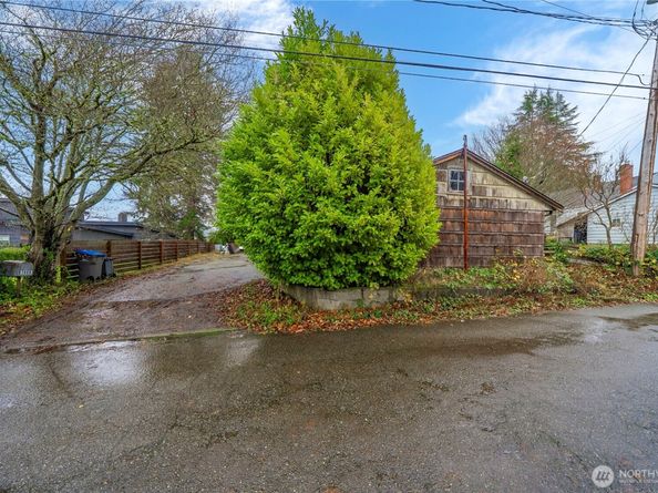 2608 Stevens Drive, Bremerton WA 98312