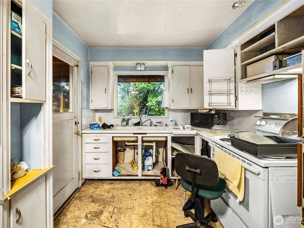 2608 Stevens Drive, Bremerton WA 98312