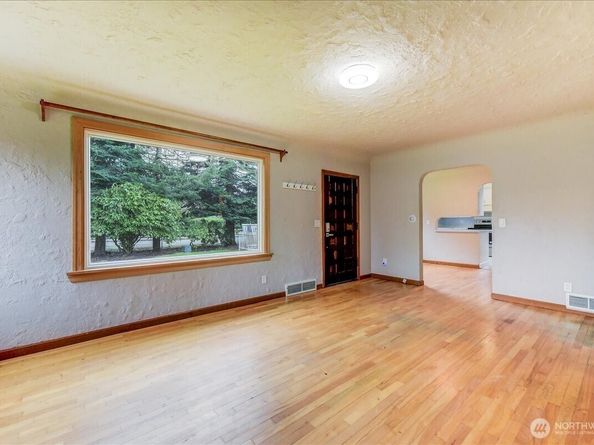 15214 149th Avenue SE, Renton WA 98058