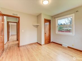 15214 149th Avenue SE, Renton WA 98058