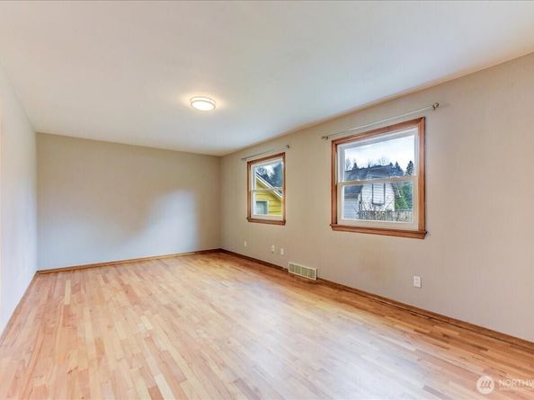 15214 149th Avenue SE, Renton WA 98058