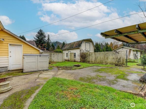 15214 149th Avenue SE, Renton WA 98058