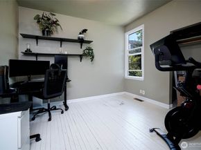 13027 40th Avenue S, Tukwila WA 98168