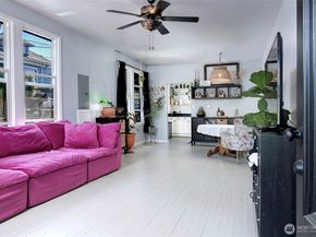 13027 40th Avenue S, Tukwila WA 98168