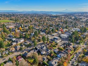 8605 5th Avenue NE B, Seattle WA 98115