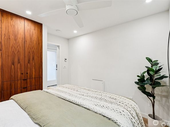 8605 5th Avenue NE B, Seattle WA 98115