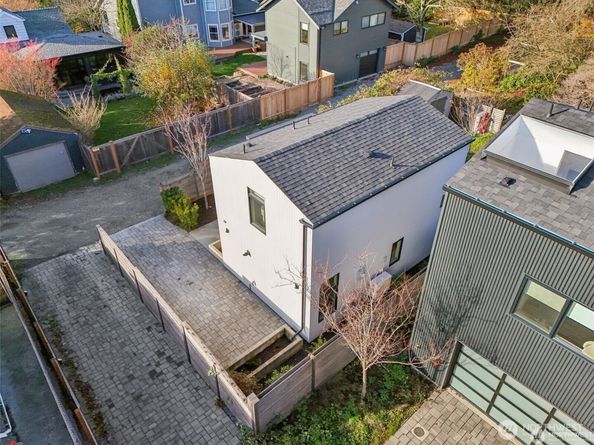 8605 5th Avenue NE B, Seattle WA 98115