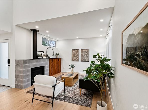 8605 5th Avenue NE B, Seattle WA 98115