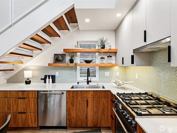 8605 5th Avenue NE B, Seattle WA 98115