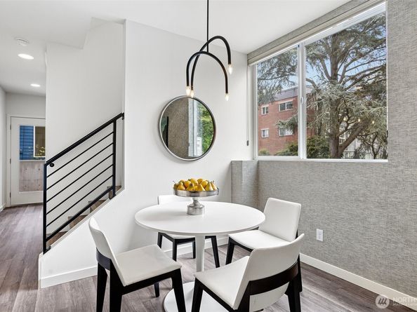 2525 29th Avenue S E, Seattle WA 98144