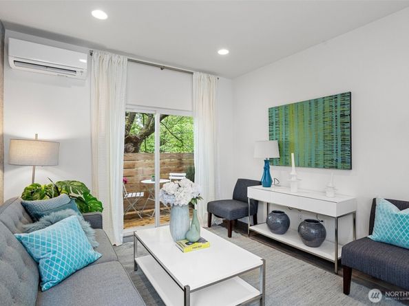 2525 29th Avenue S E, Seattle WA 98144