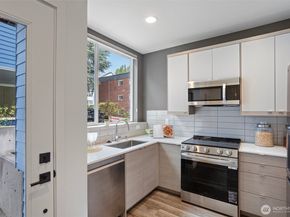 2525 29th Avenue S E, Seattle WA 98144