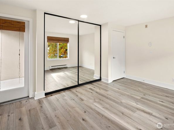 7323 Sand Point Way NE 103, Seattle WA 98115