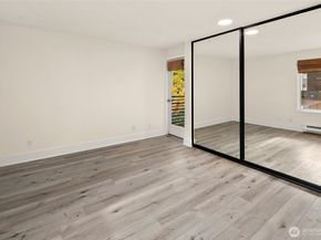 7323 Sand Point Way NE 103, Seattle WA 98115