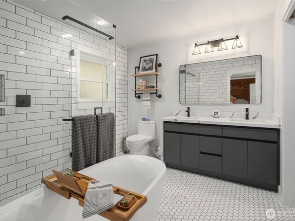 7245 NE 170th Street, Kenmore WA 98028