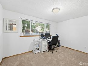 9105 1st Pl NE 1, Lake Stevens WA 98258